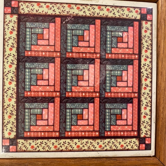 🎉HP🎉 Wooden *quilt* themed box - Picture 3 of 6